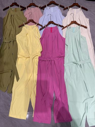 Sleeveless jumpsuit