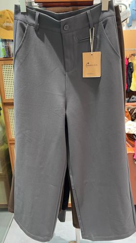 Tailored wide-leg trousers
