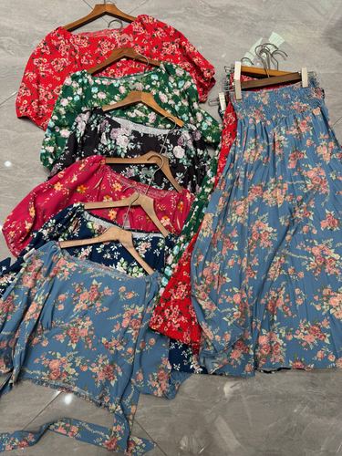 Floral blouse & skirt set