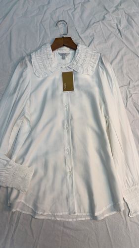 Ruffle-collar white shirt