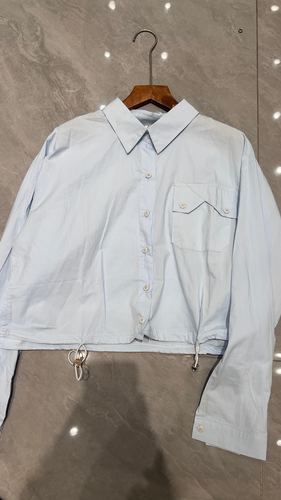 Cropped boxy shirt