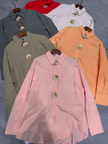 Brooch shirt