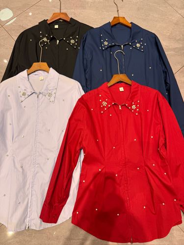 Jewel-button shirt