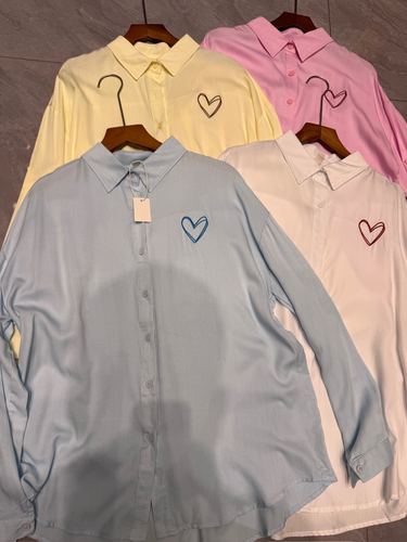 Heart-embroidered shirt