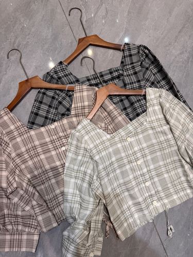 Plaid top