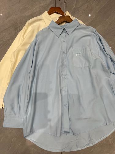 Relaxed pastel shirt