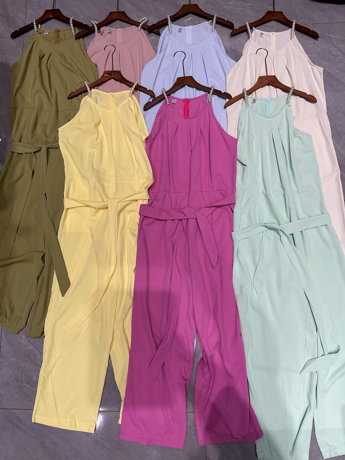 Sleeveless jumpsuit