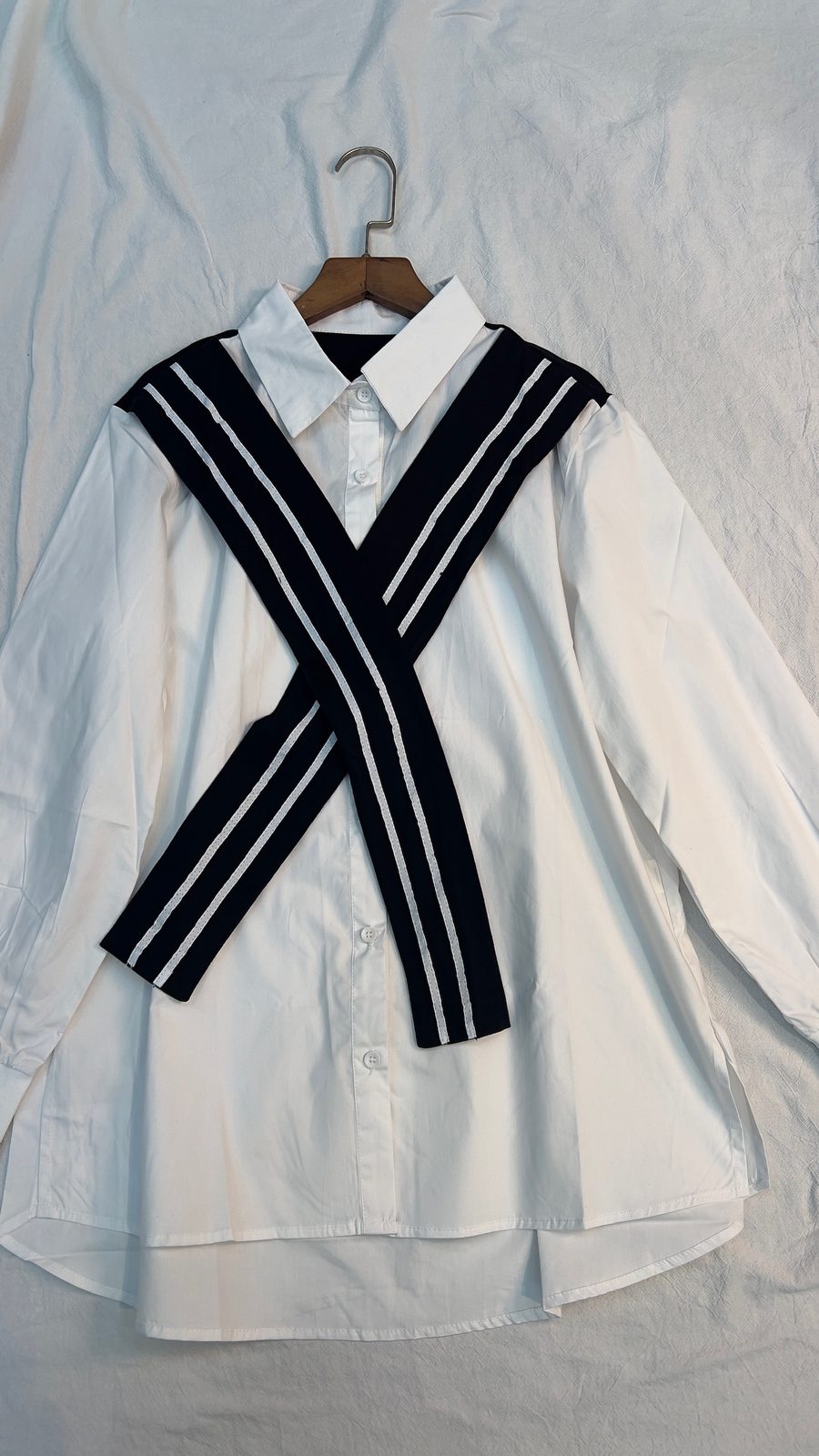 Cross-stripe detail shirt