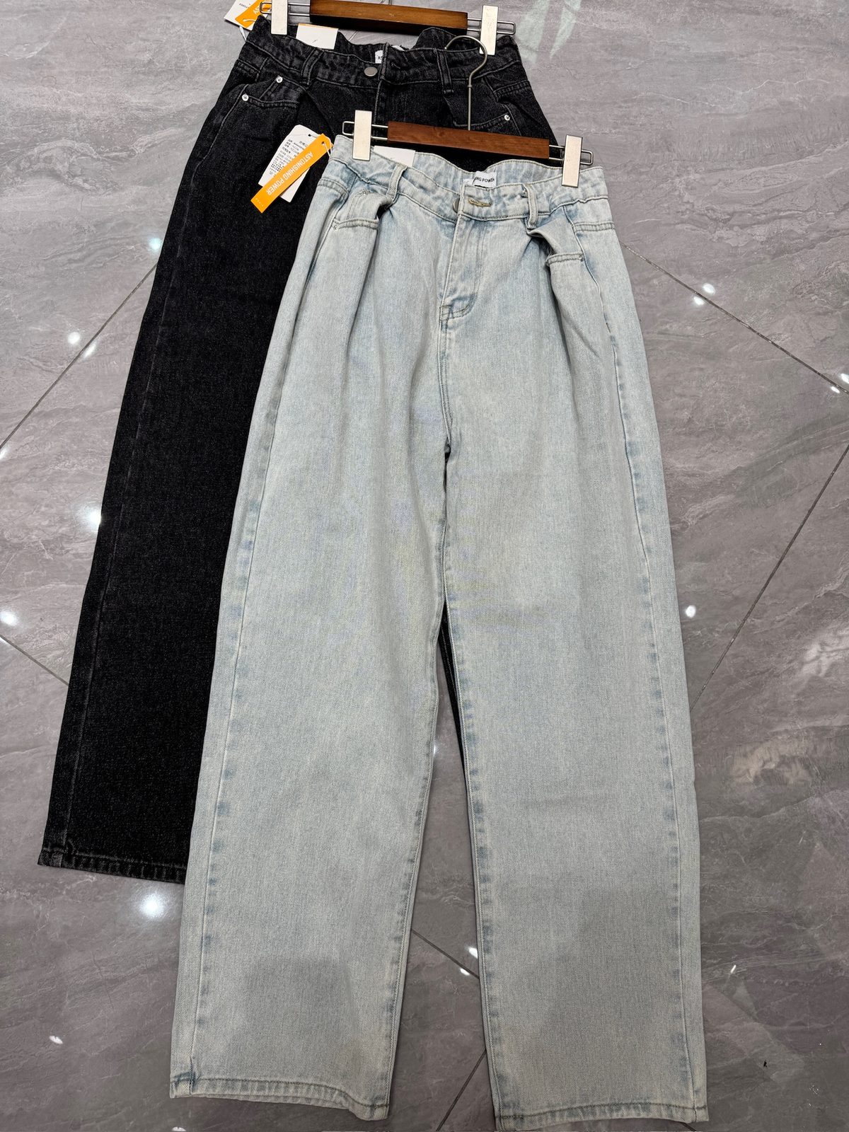 Belted jeans