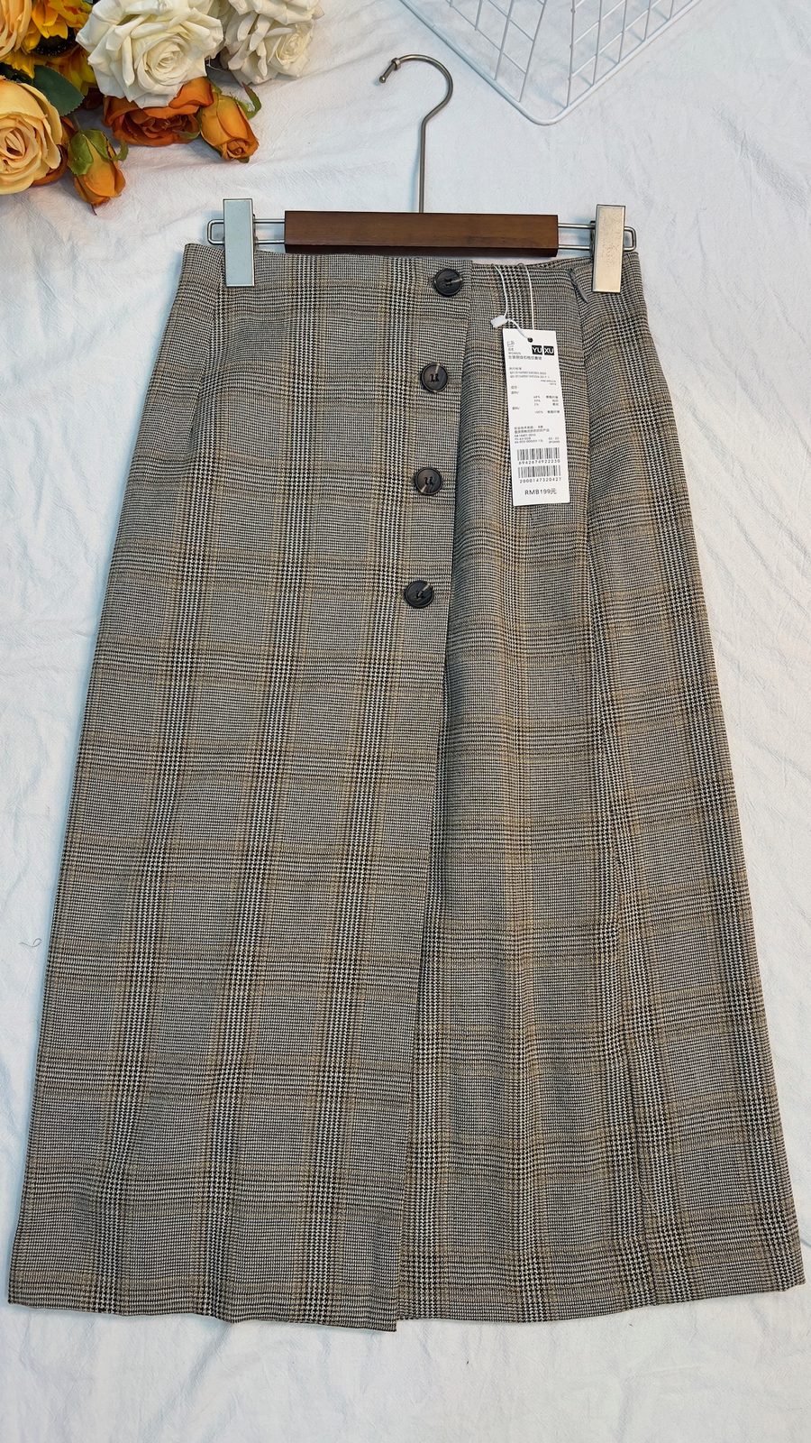 Check button-front A-line skirt